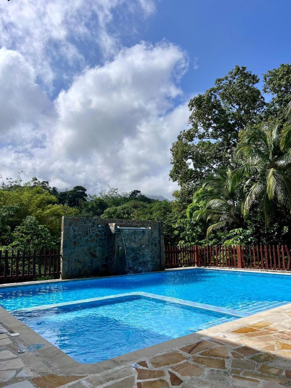 Arca Tayrona Restaurant & Hostal ลอสนารานฆอส ภายนอก รูปภาพ